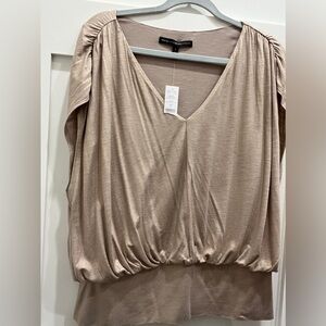 WHBM V neck banded hem top cobblestone with gold foil size large new with tags